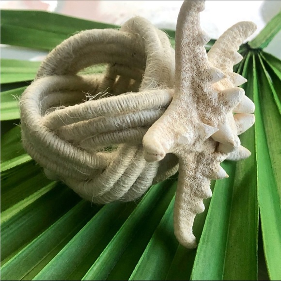 NWT 6) Woven White Bumpy Starfish Napkin Ring Holders - Picture 3 of 7